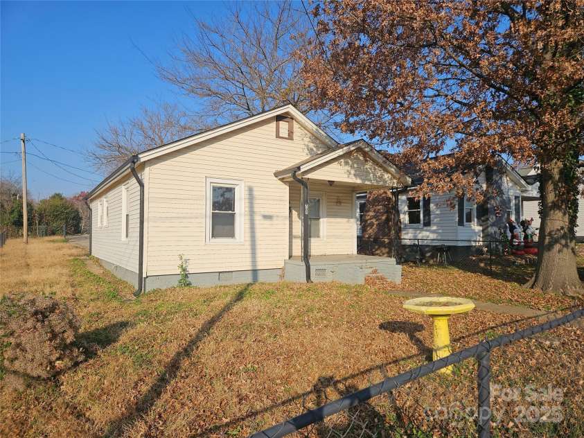 705 Cleveland Avenue, Kings Mountain, NC 28086.  MLS# CAR4322496, YatesRealty ID 3525. 