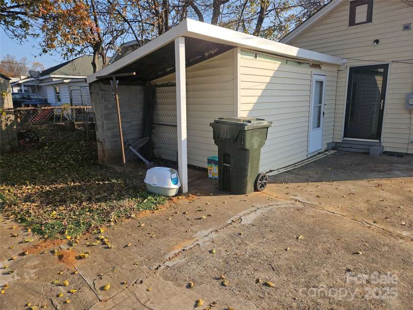 705 Cleveland Avenue, Kings Mountain, NC 28086.  MLS# CAR4322496, YatesRealty ID 3525. 