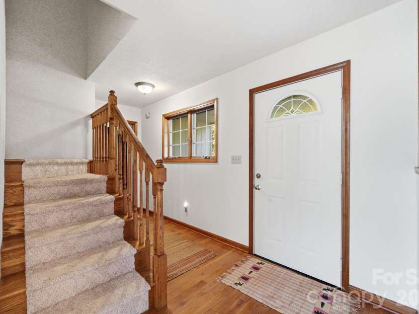 198 Hickory Hill Circle, Spruce Pine, NC 28777.  MLS# CAR4399787, YatesRealty ID 35250. 
