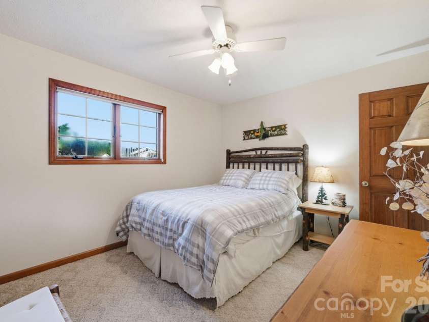 198 Hickory Hill Circle, Spruce Pine, NC 28777.  MLS# CAR4399787, YatesRealty ID 35250. 