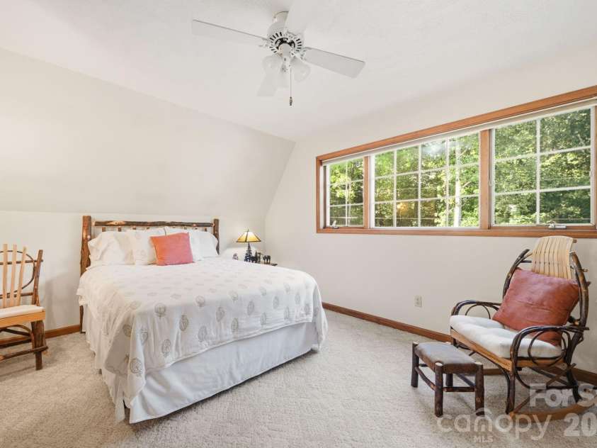 198 Hickory Hill Circle, Spruce Pine, NC 28777.  MLS# CAR4399787, YatesRealty ID 35250. 