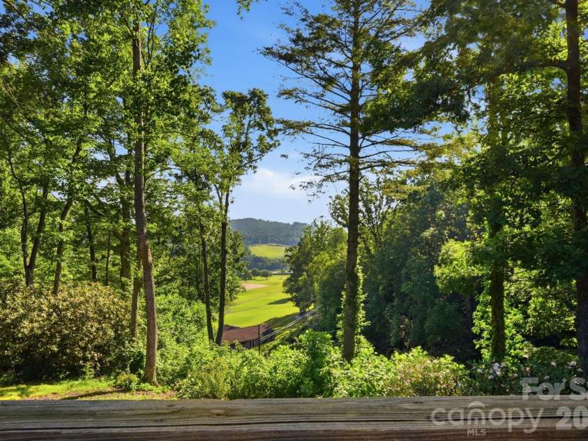 198 Hickory Hill Circle, Spruce Pine, NC 28777.  MLS# CAR4399787, YatesRealty ID 35250. 