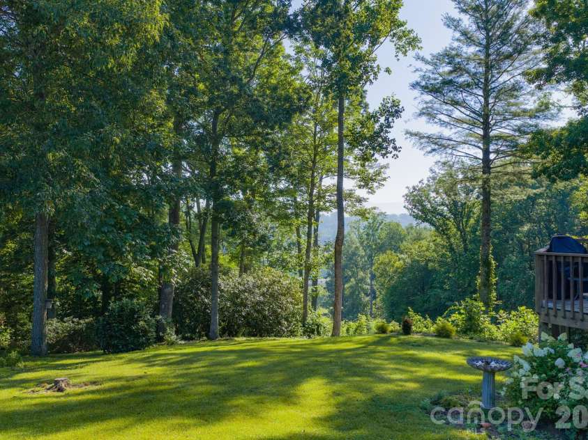 198 Hickory Hill Circle, Spruce Pine, NC 28777.  MLS# CAR4399787, YatesRealty ID 35250. 