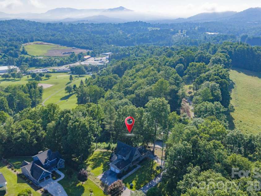 198 Hickory Hill Circle, Spruce Pine, NC 28777.  MLS# CAR4399787, YatesRealty ID 35250. 