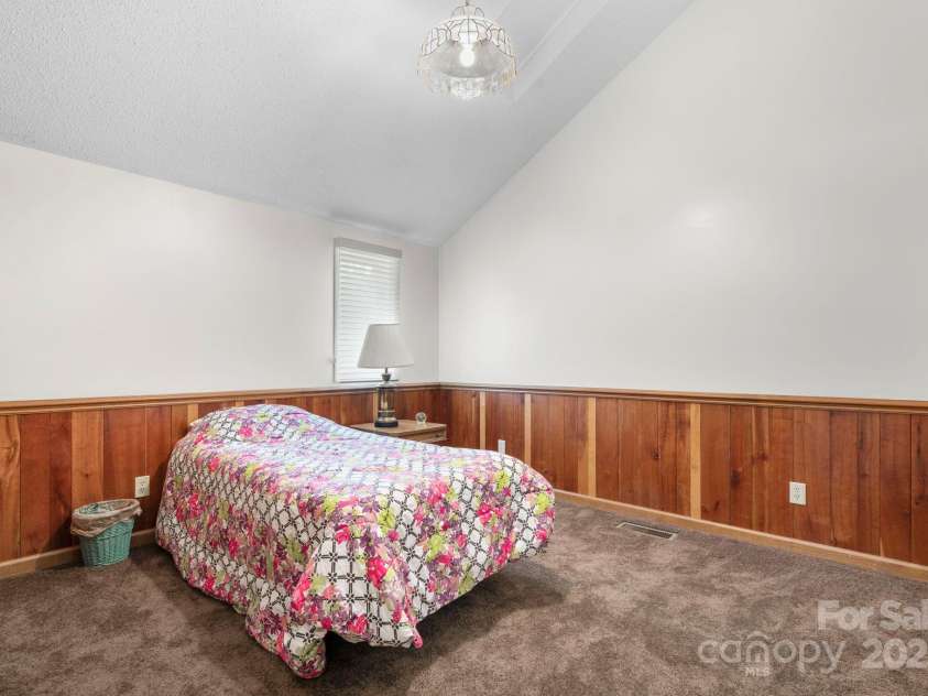 748 Moretz Court, Hickory, NC 28601.  MLS# CAR4291848, YatesRealty ID 35250. 
