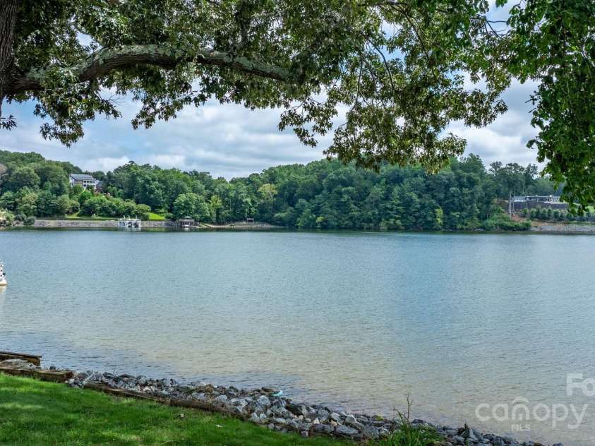 748 Moretz Court, Hickory, NC 28601.  MLS# CAR4291848, YatesRealty ID 35250. 