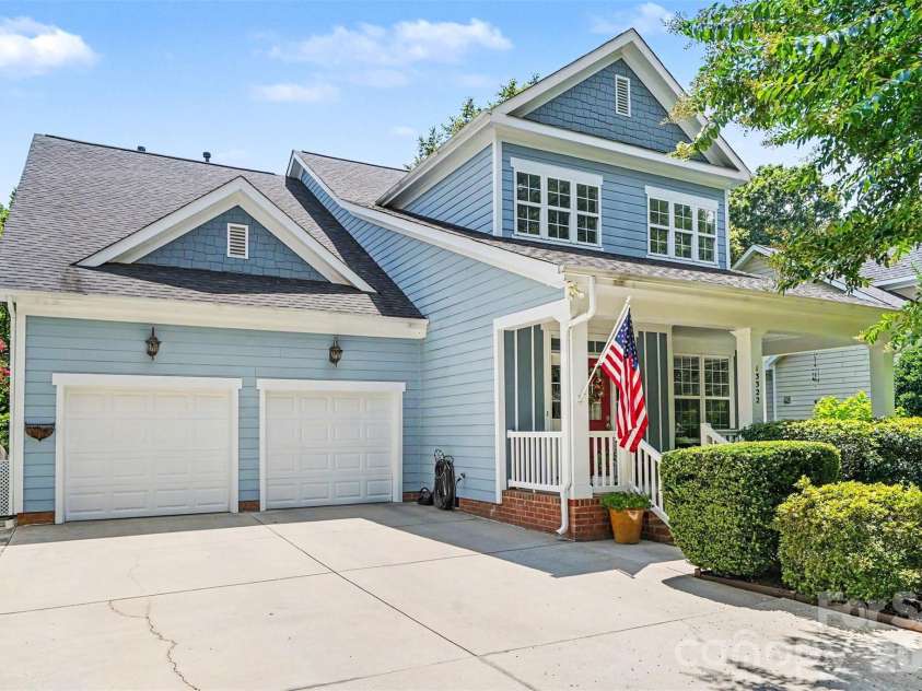 13322 Pierre Reverdy Drive, Davidson, NC 28036.  MLS# CAR4398505, YatesRealty ID 35251. 