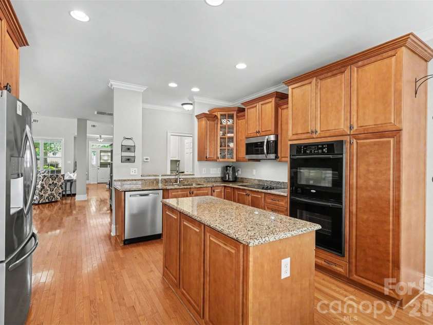 13322 Pierre Reverdy Drive, Davidson, NC 28036.  MLS# CAR4398505, YatesRealty ID 35251. 