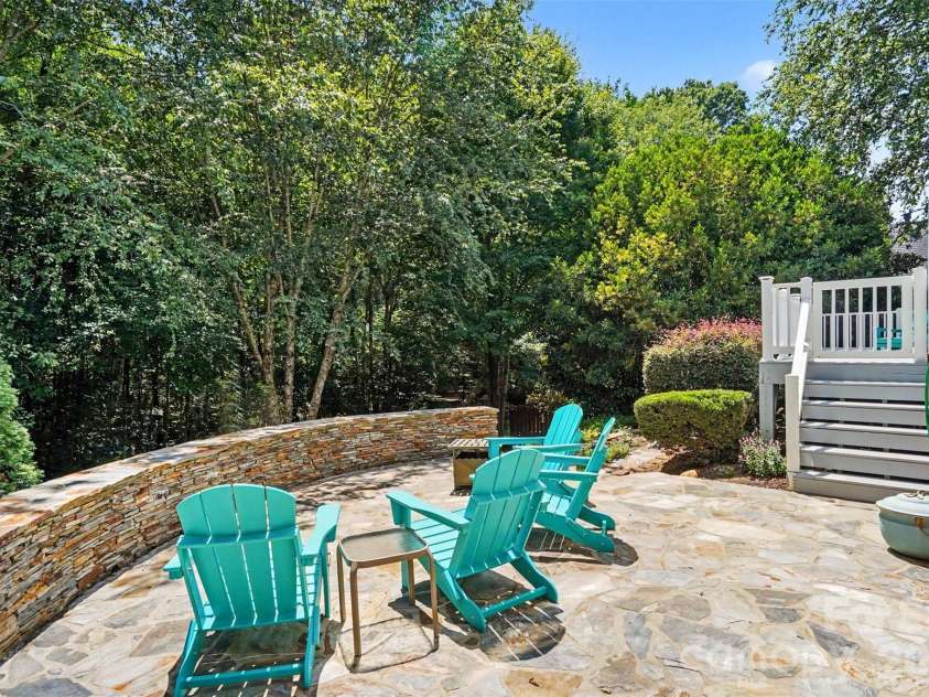 13322 Pierre Reverdy Drive, Davidson, NC 28036.  MLS# CAR4398505, YatesRealty ID 35251. 