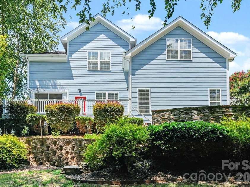 13322 Pierre Reverdy Drive, Davidson, NC 28036.  MLS# CAR4398505, YatesRealty ID 35251. 