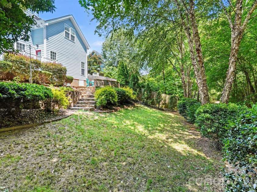13322 Pierre Reverdy Drive, Davidson, NC 28036.  MLS# CAR4398505, YatesRealty ID 35251. 