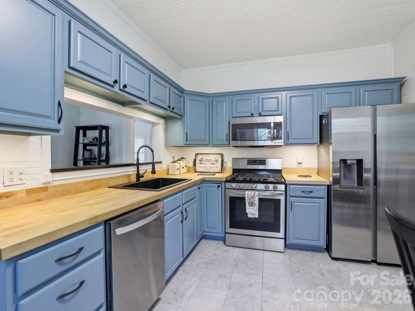 1203 Old Nation Road, Fort Mill, SC 29715.  MLS# CAR4376720, YatesRealty ID 35252. 