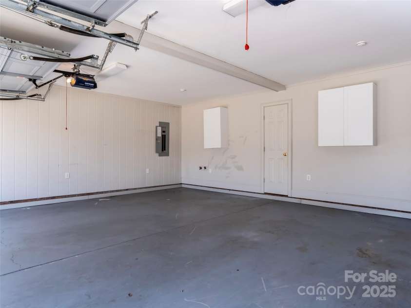 2131 Water Oak Lane, Gastonia, NC 28056.  MLS# CAR4296463, YatesRealty ID 35252. 