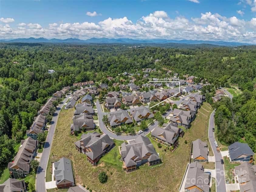 10 Holland Mountain View, Asheville, NC 28804.  MLS# CAR4290866, YatesRealty ID 35253. 