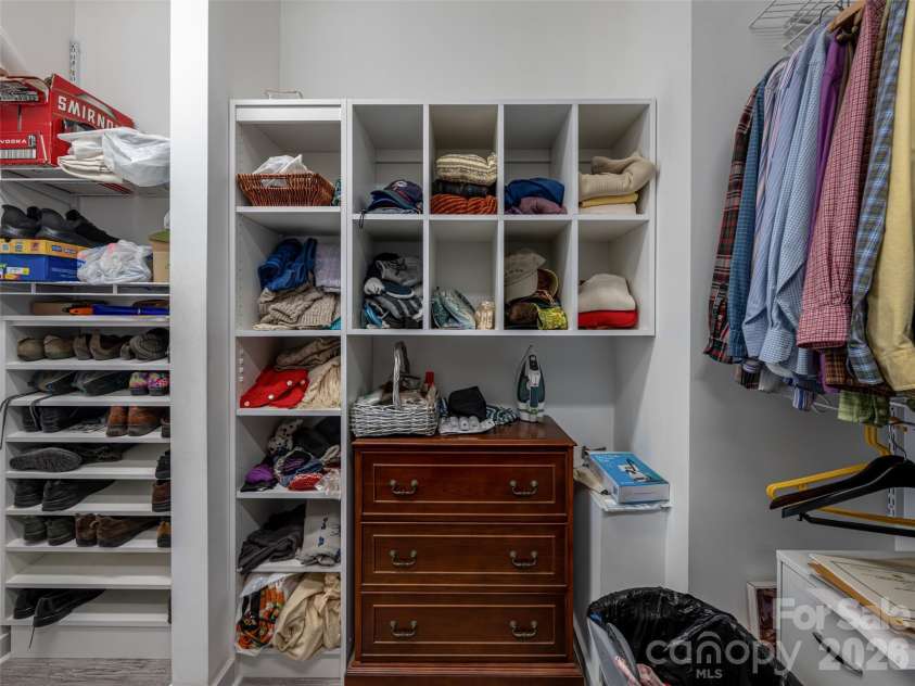 51 Verde Drive, Asheville, NC 28806.  MLS# CAR4400901, YatesRealty ID 35255. Walk in closet