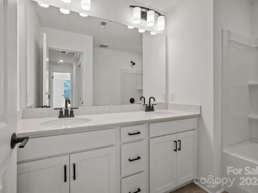 9515 Coast Laurel Avenue, Concord, NC 28027.  MLS# CAR4279228, YatesRealty ID 35255. 