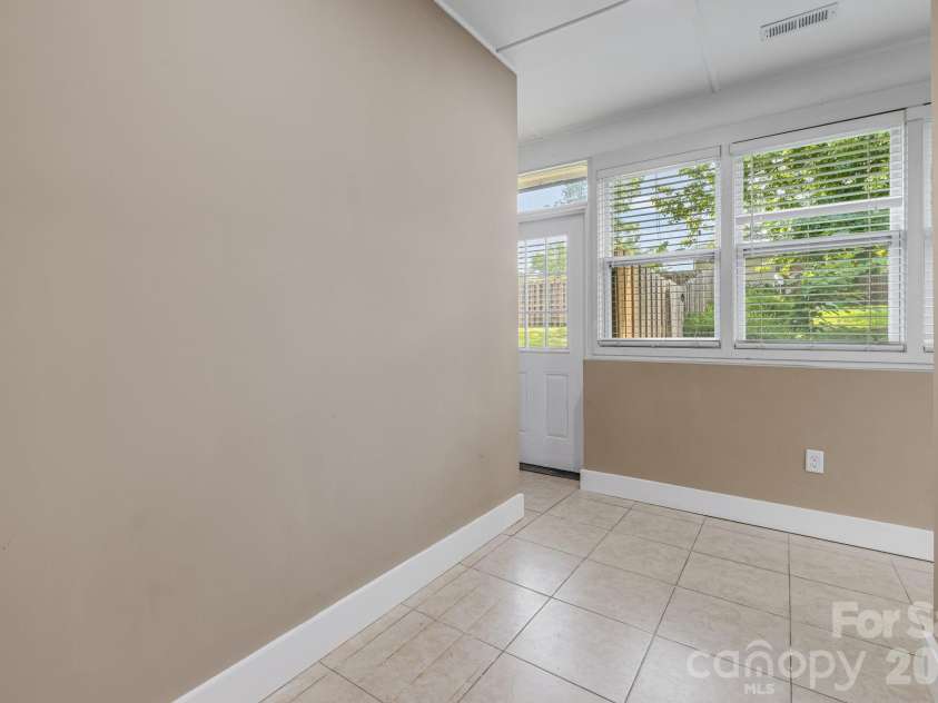 3226 Charlyne Drive, Hendersonville, NC 28792.  MLS# CAR4335660, YatesRealty ID 35258. 