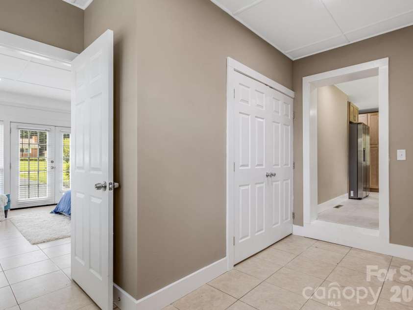 3226 Charlyne Drive, Hendersonville, NC 28792.  MLS# CAR4335660, YatesRealty ID 35258. 