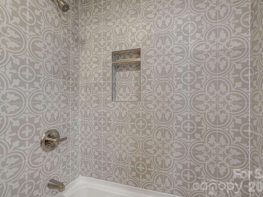 3226 Charlyne Drive, Hendersonville, NC 28792.  MLS# CAR4335660, YatesRealty ID 35258. 