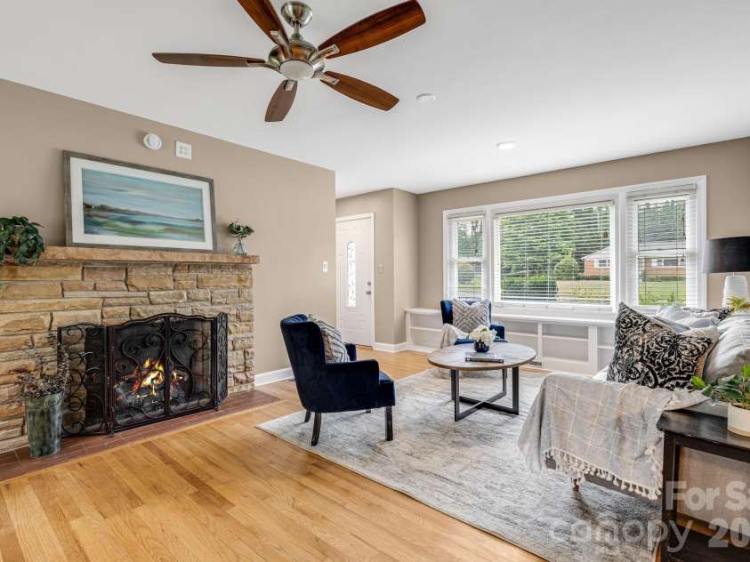 3226 Charlyne Drive, Hendersonville, NC 28792.  MLS# CAR4335660, YatesRealty ID 35258. 