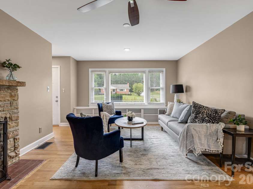 3226 Charlyne Drive, Hendersonville, NC 28792.  MLS# CAR4335660, YatesRealty ID 35258. 