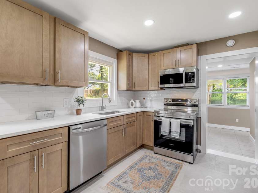 3226 Charlyne Drive, Hendersonville, NC 28792.  MLS# CAR4335660, YatesRealty ID 35258. 