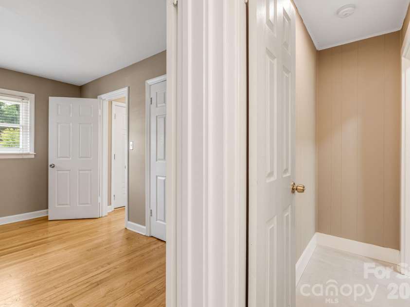 3226 Charlyne Drive, Hendersonville, NC 28792.  MLS# CAR4335660, YatesRealty ID 35258. 
