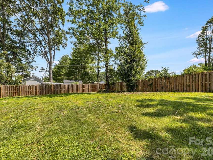3226 Charlyne Drive, Hendersonville, NC 28792.  MLS# CAR4335660, YatesRealty ID 35258. 