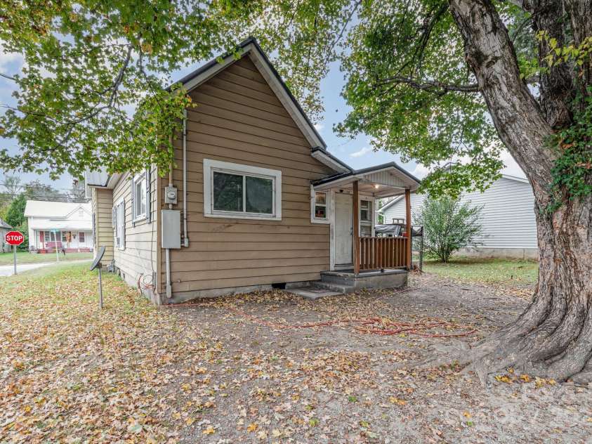 1209 3rd Street, Spencer, NC 28159.  MLS# CAR4312729, YatesRealty ID 3526. 