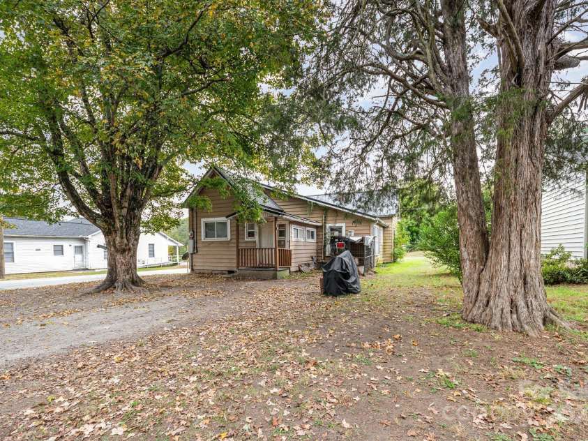 1209 3rd Street, Spencer, NC 28159.  MLS# CAR4312729, YatesRealty ID 3526. 