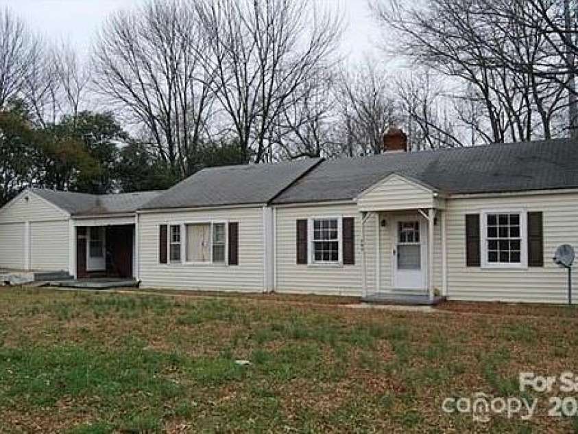 205 Phifer Street, Monroe, NC 28110.  MLS# CAR4156852, YatesRealty ID 3526. 