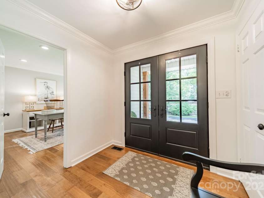 8504 Viking Drive, Waxhaw, NC 28173.  MLS# CAR4295832, YatesRealty ID 35260. 