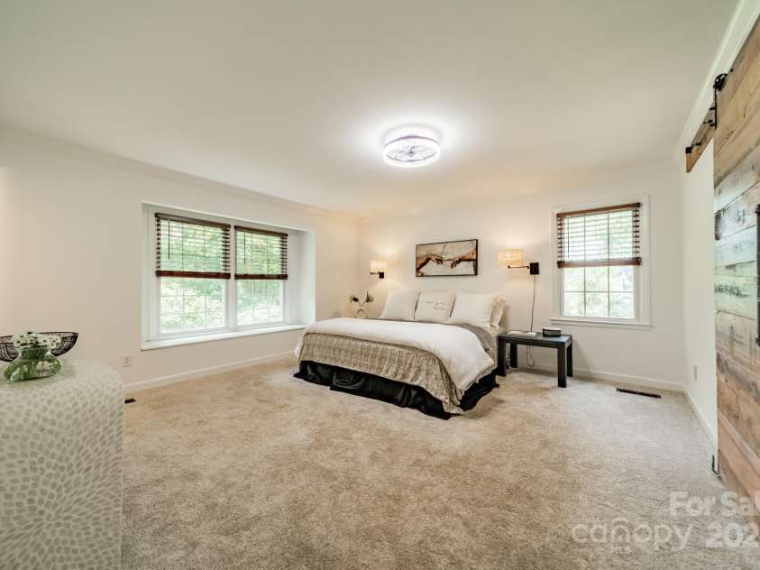 8504 Viking Drive, Waxhaw, NC 28173.  MLS# CAR4295832, YatesRealty ID 35260. 