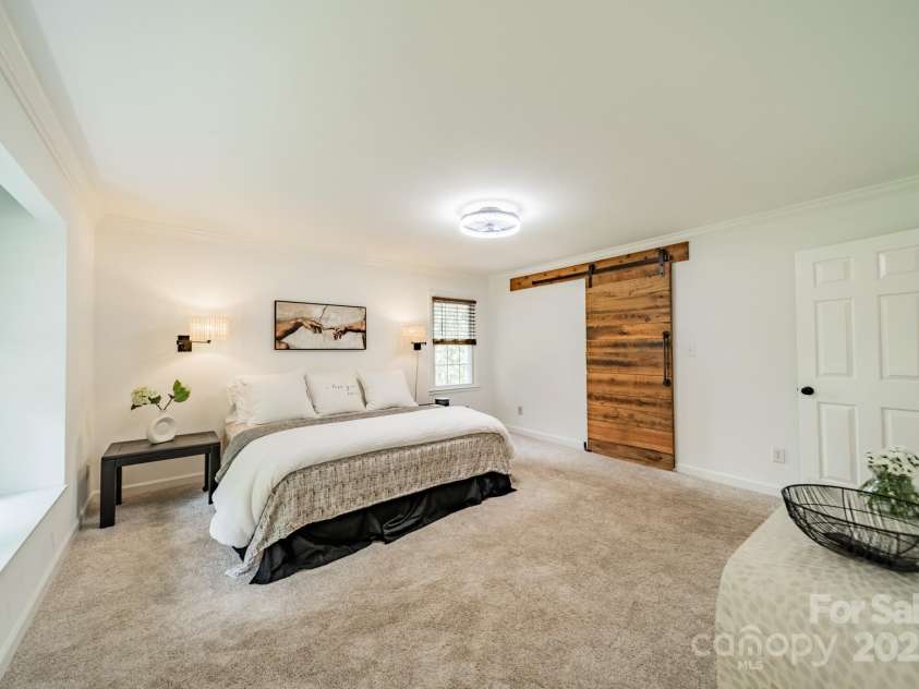 8504 Viking Drive, Waxhaw, NC 28173.  MLS# CAR4295832, YatesRealty ID 35260. 