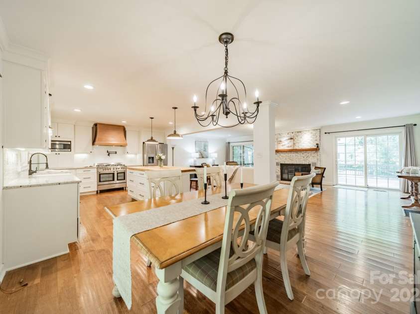 8504 Viking Drive, Waxhaw, NC 28173.  MLS# CAR4295832, YatesRealty ID 35260. 