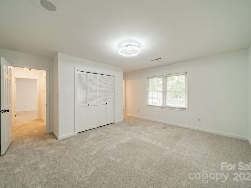 8504 Viking Drive, Waxhaw, NC 28173.  MLS# CAR4295832, YatesRealty ID 35260. 