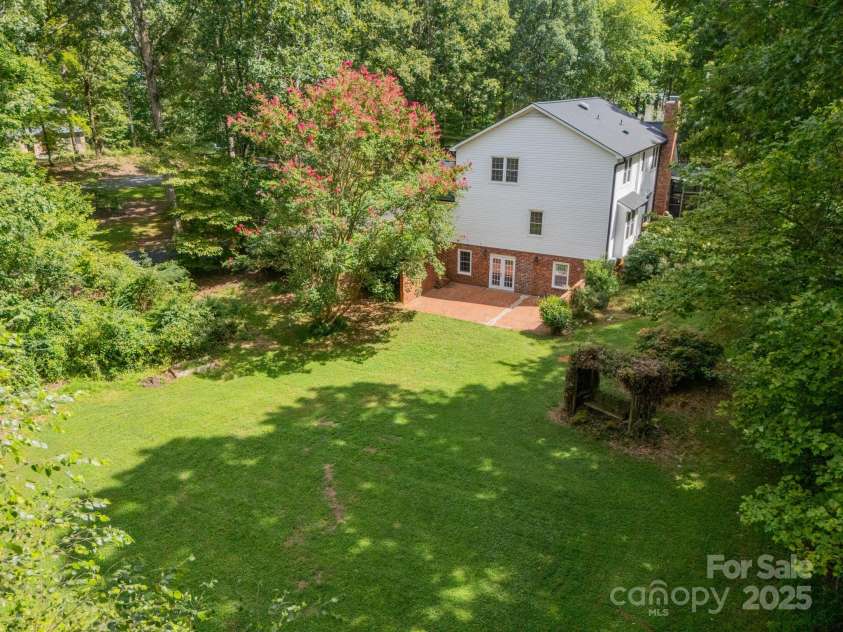 8504 Viking Drive, Waxhaw, NC 28173.  MLS# CAR4295832, YatesRealty ID 35260. 