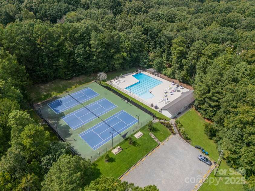 8504 Viking Drive, Waxhaw, NC 28173.  MLS# CAR4295832, YatesRealty ID 35260. 