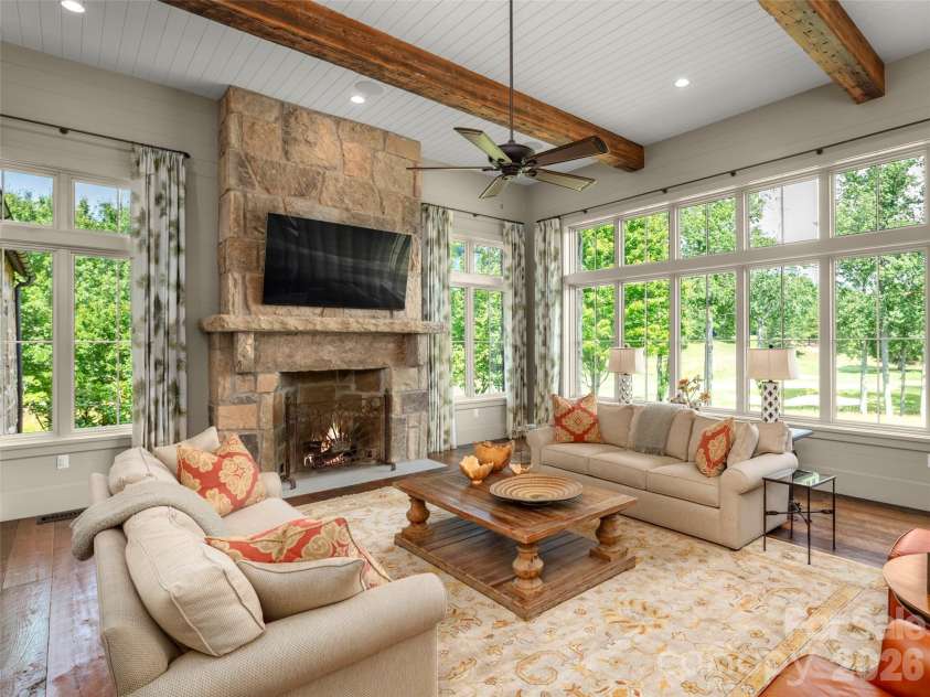 332 Walnut Valley Parkway, Arden, NC 28704.  MLS# CAR4396181, YatesRealty ID 35261. 