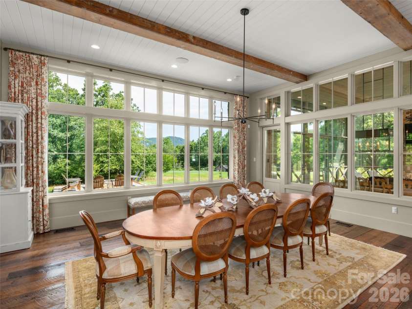 332 Walnut Valley Parkway, Arden, NC 28704.  MLS# CAR4396181, YatesRealty ID 35261. 