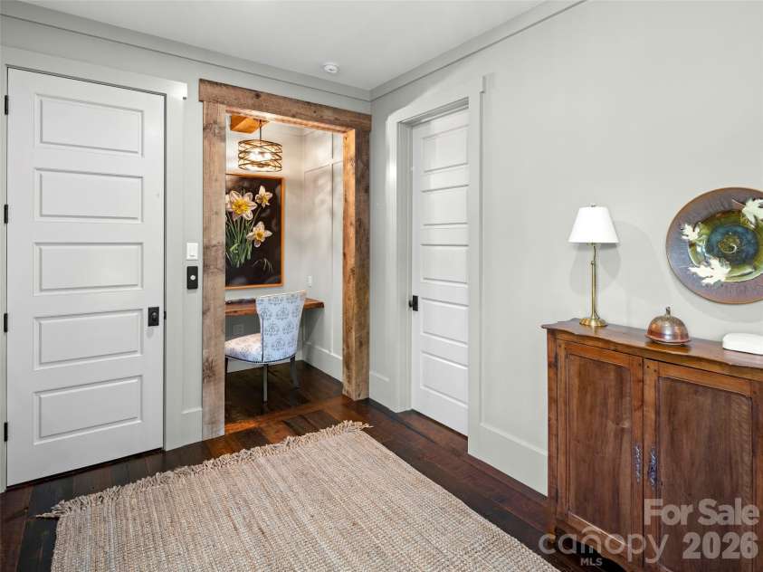 332 Walnut Valley Parkway, Arden, NC 28704.  MLS# CAR4396181, YatesRealty ID 35261. 