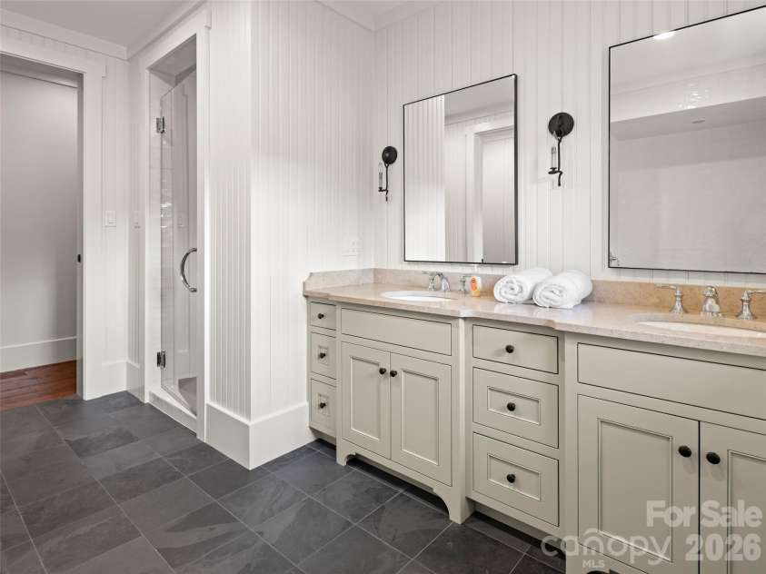 332 Walnut Valley Parkway, Arden, NC 28704.  MLS# CAR4396181, YatesRealty ID 35261. 