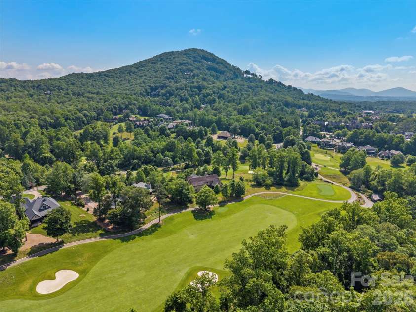 332 Walnut Valley Parkway, Arden, NC 28704.  MLS# CAR4396181, YatesRealty ID 35261. 