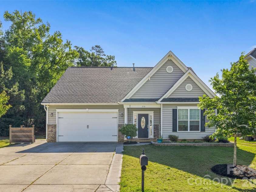 578 Daventry Court, Clover, SC 29710.  MLS# CAR4380197, YatesRealty ID 35262. 