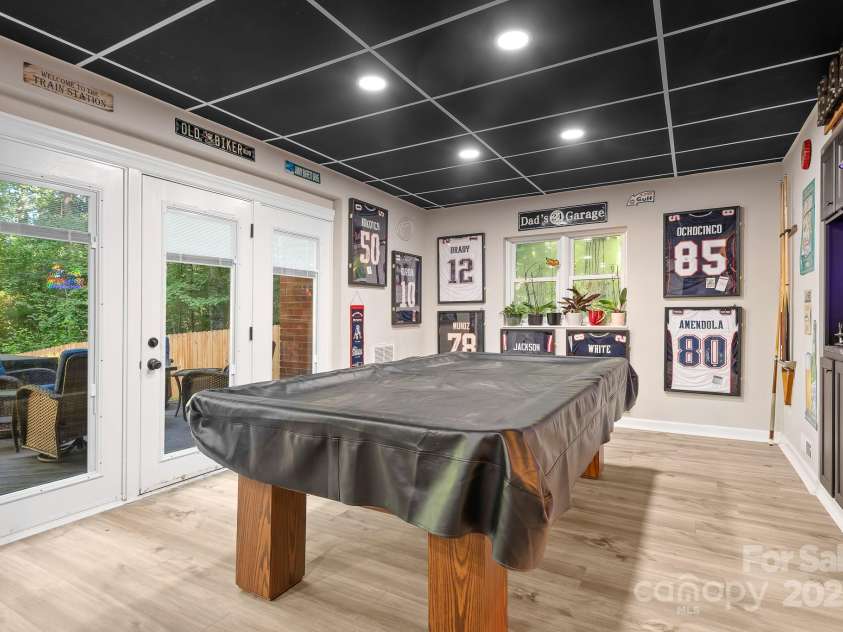408 Florence Circle, Statesville, NC 28625.  MLS# CAR4287640, YatesRealty ID 35263. 