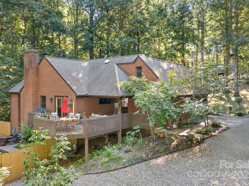 408 Florence Circle, Statesville, NC 28625.  MLS# CAR4287640, YatesRealty ID 35263. 