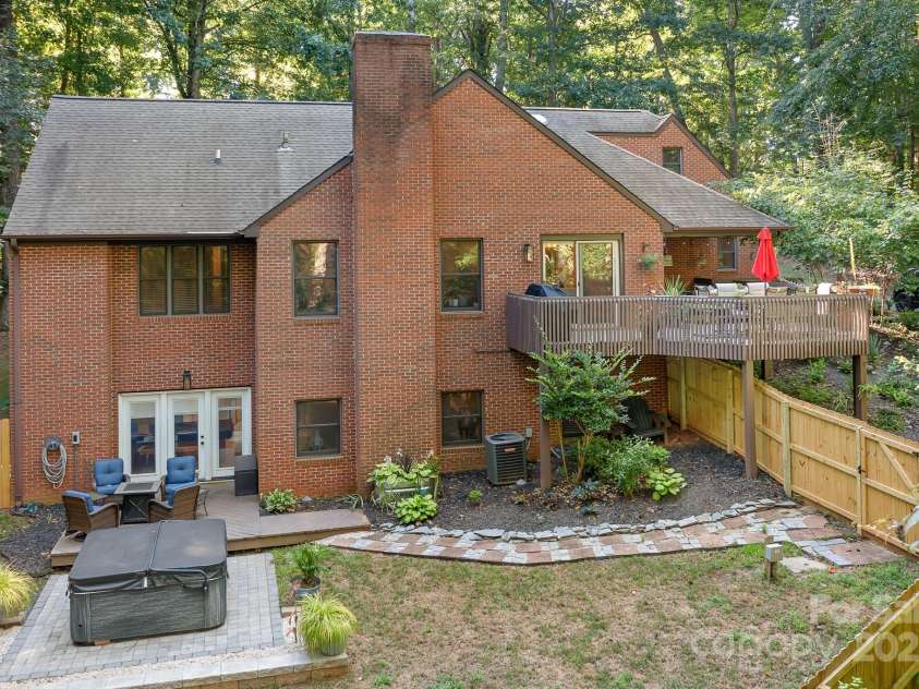 408 Florence Circle, Statesville, NC 28625.  MLS# CAR4287640, YatesRealty ID 35263. 