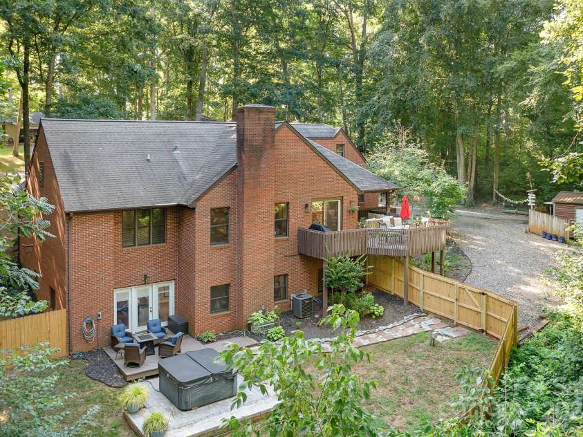 408 Florence Circle, Statesville, NC 28625.  MLS# CAR4287640, YatesRealty ID 35263. 