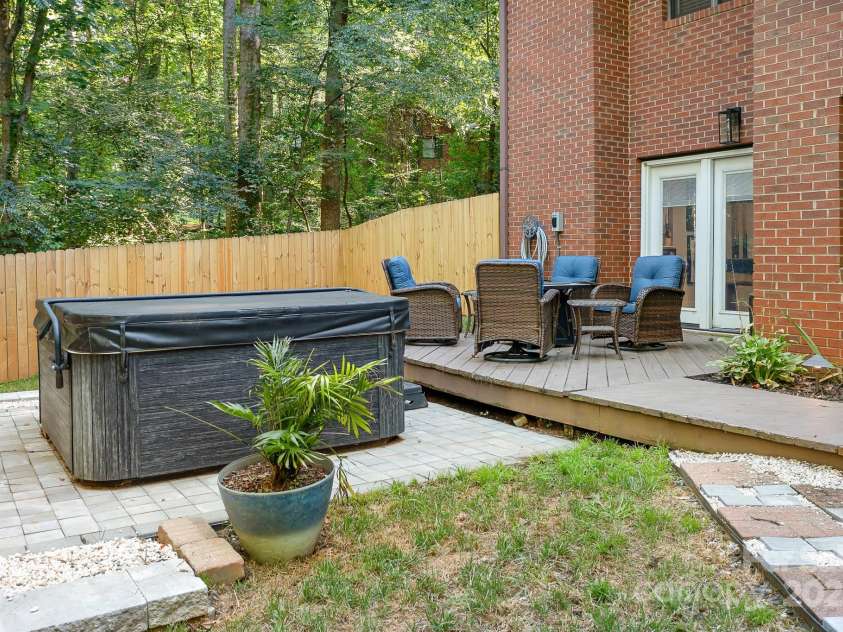 408 Florence Circle, Statesville, NC 28625.  MLS# CAR4287640, YatesRealty ID 35263. 
