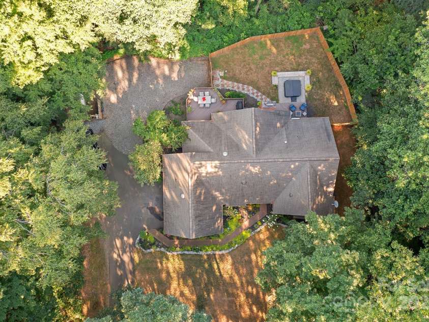 408 Florence Circle, Statesville, NC 28625.  MLS# CAR4287640, YatesRealty ID 35263. 